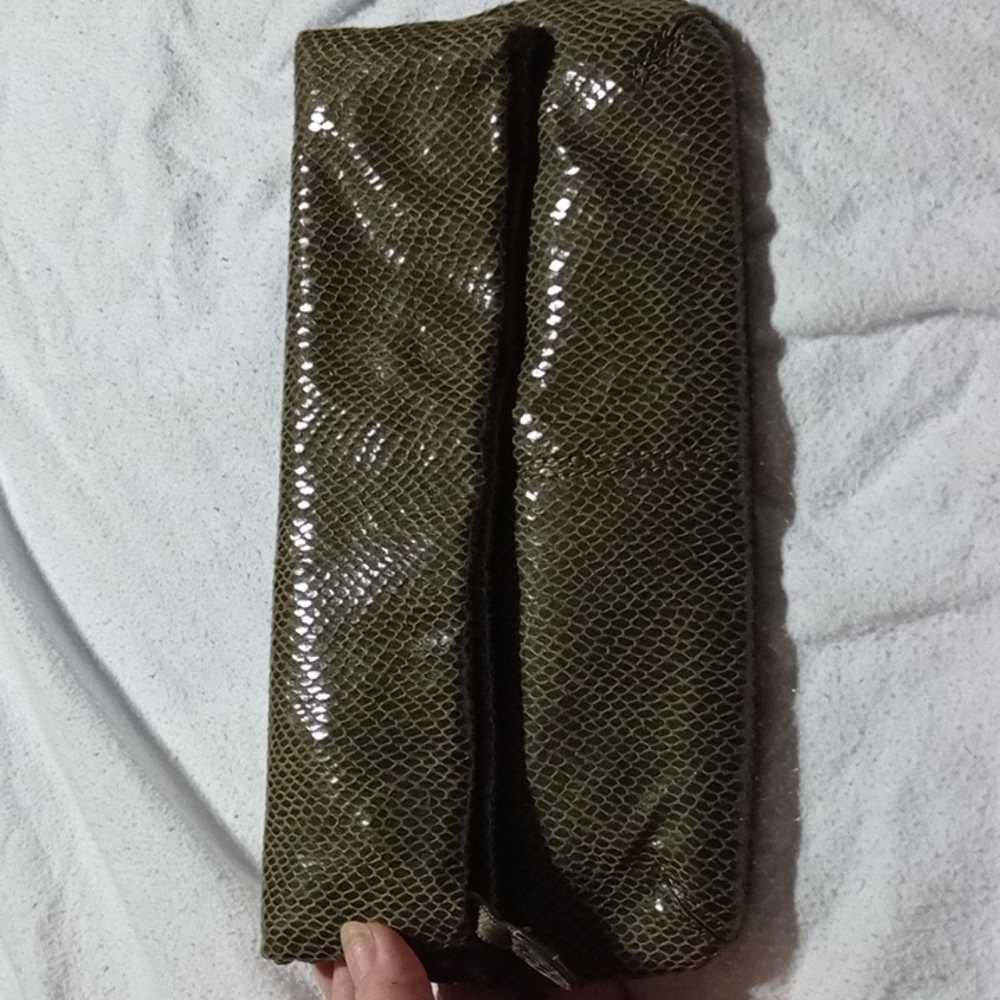 Shiraleah clutch dark olive green women's handbag NWOT